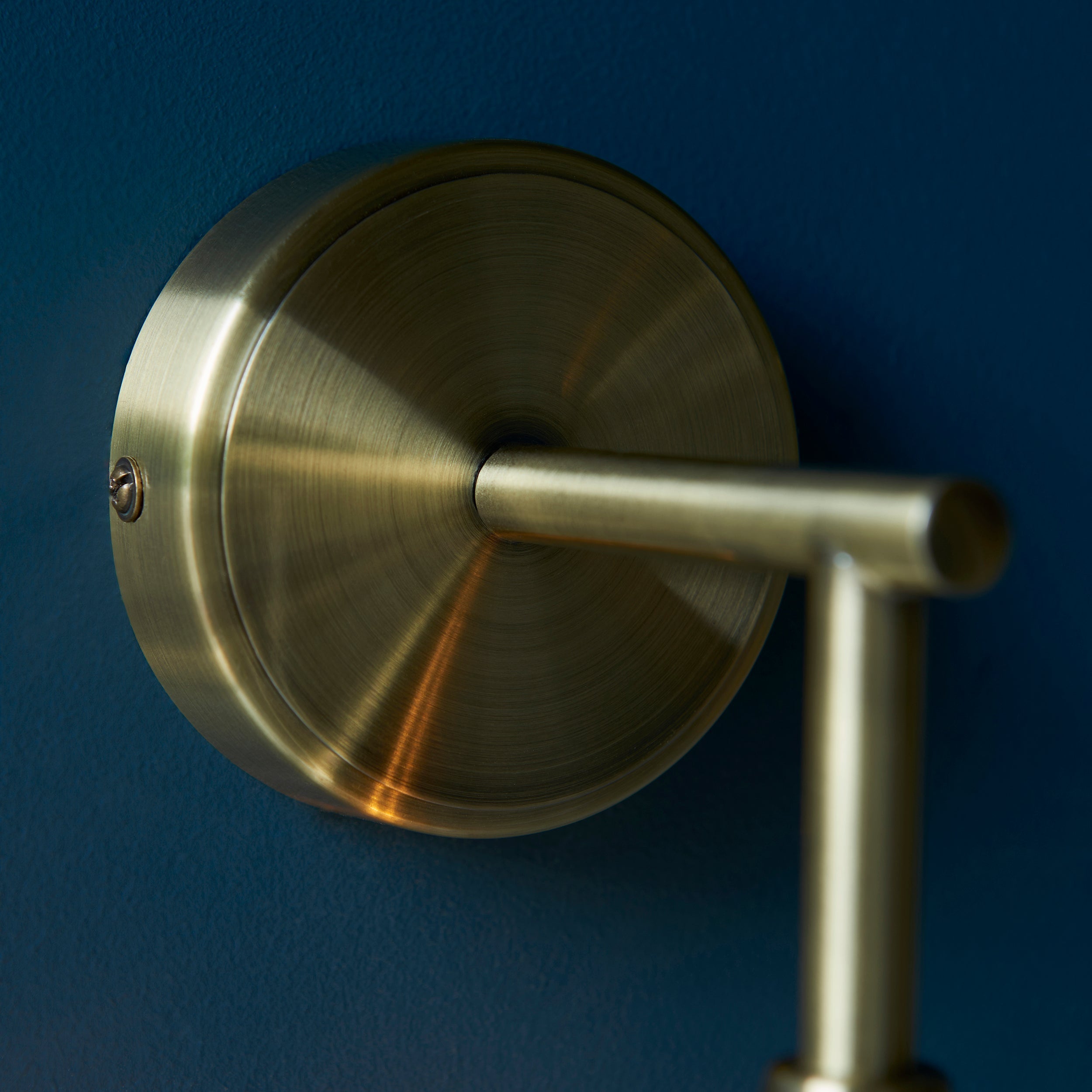 Allegra Wall Light