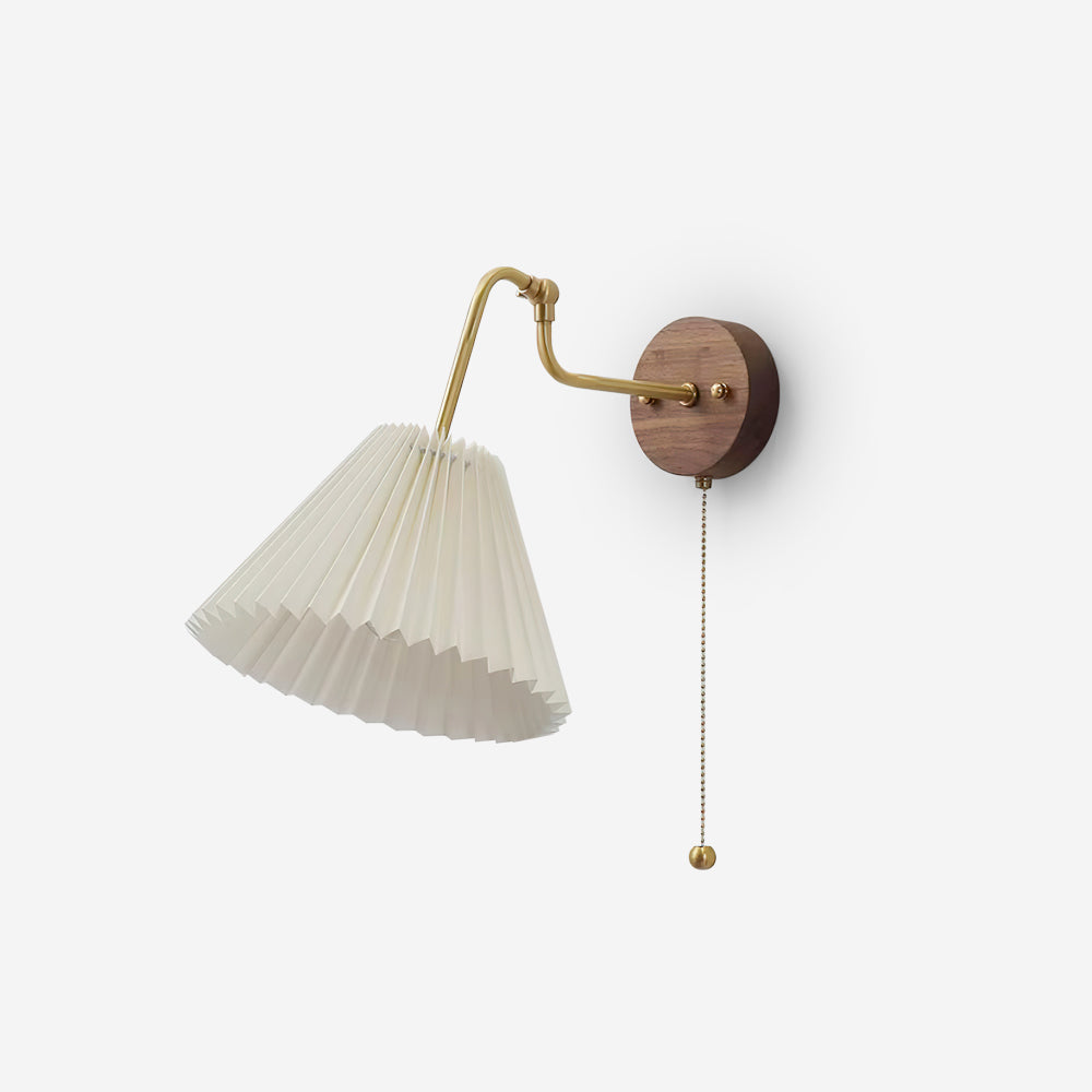 Aine_Pleated_Wall_Lamp_1.jpg