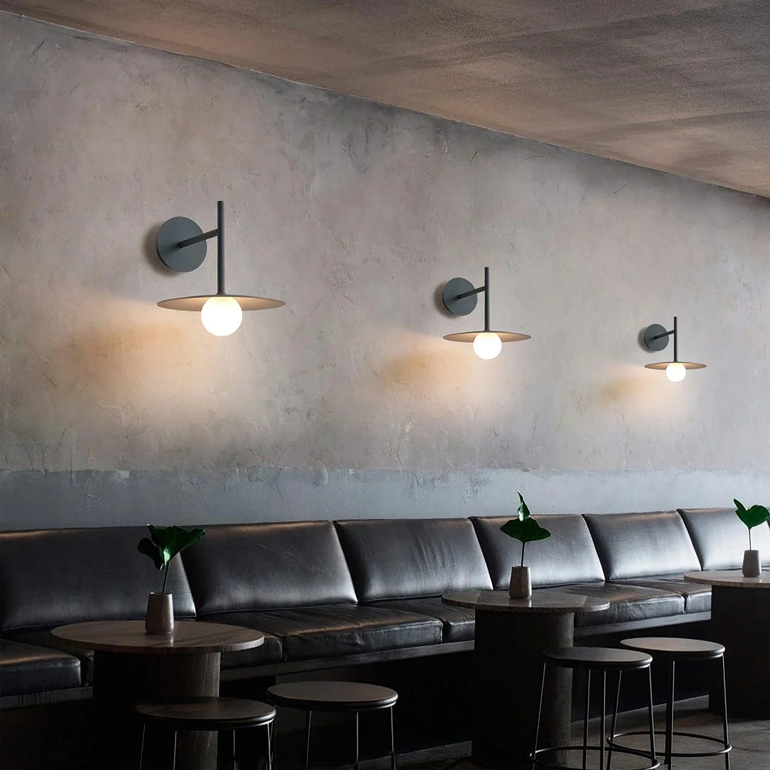 Gea_Iron_Wall_Lamp_8.webp