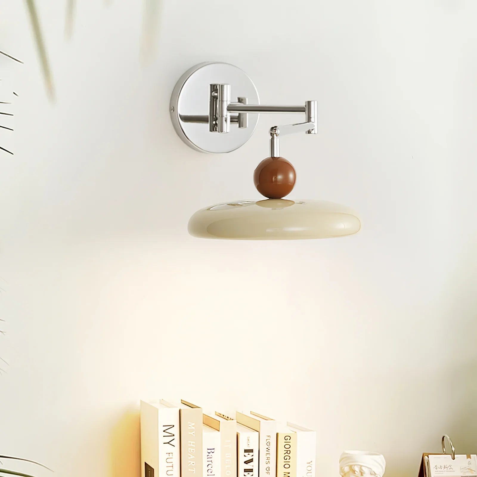 Lola_Plug-in_Wall_Lamp_1_6.webp