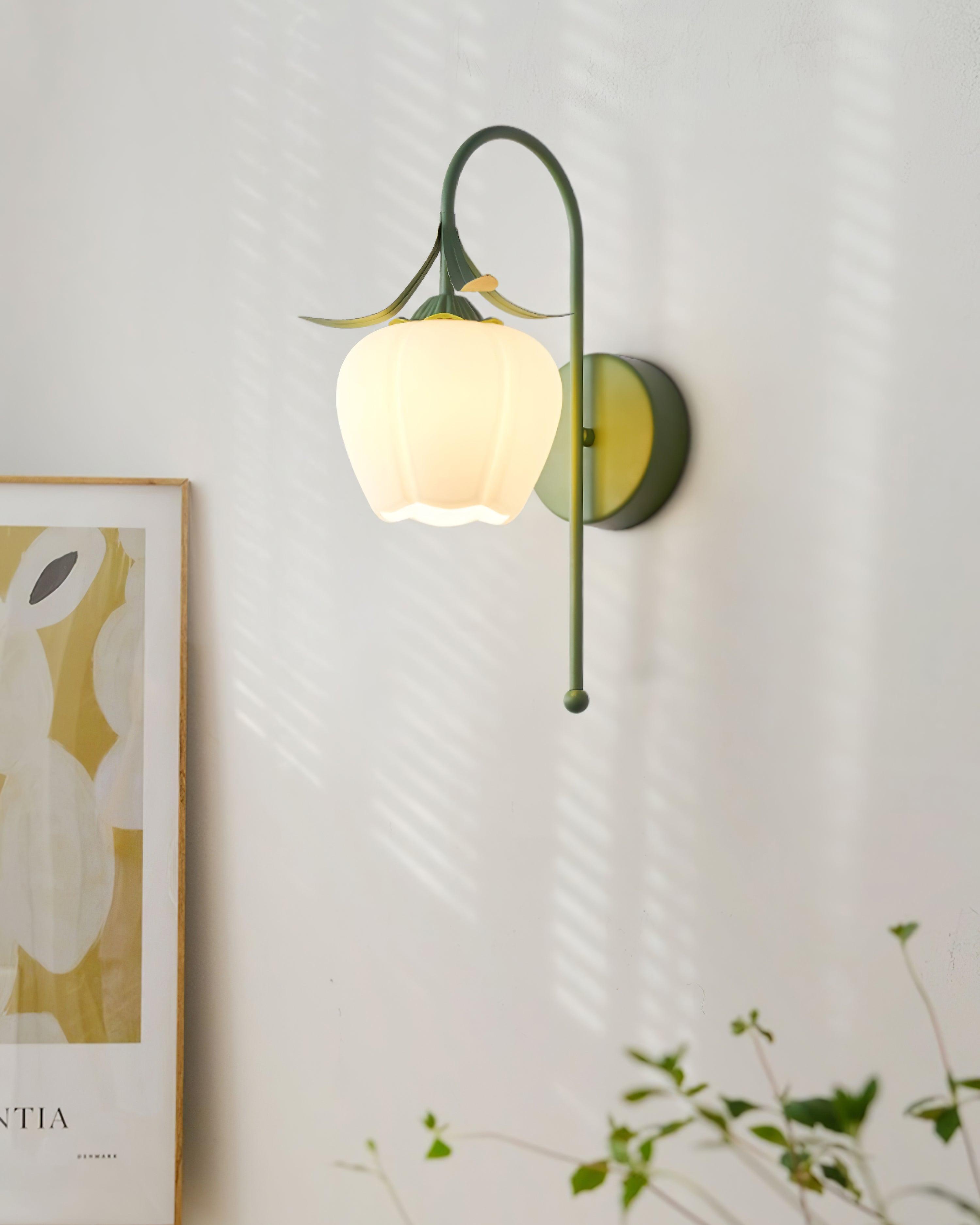 Luna Flower Wall Lamp