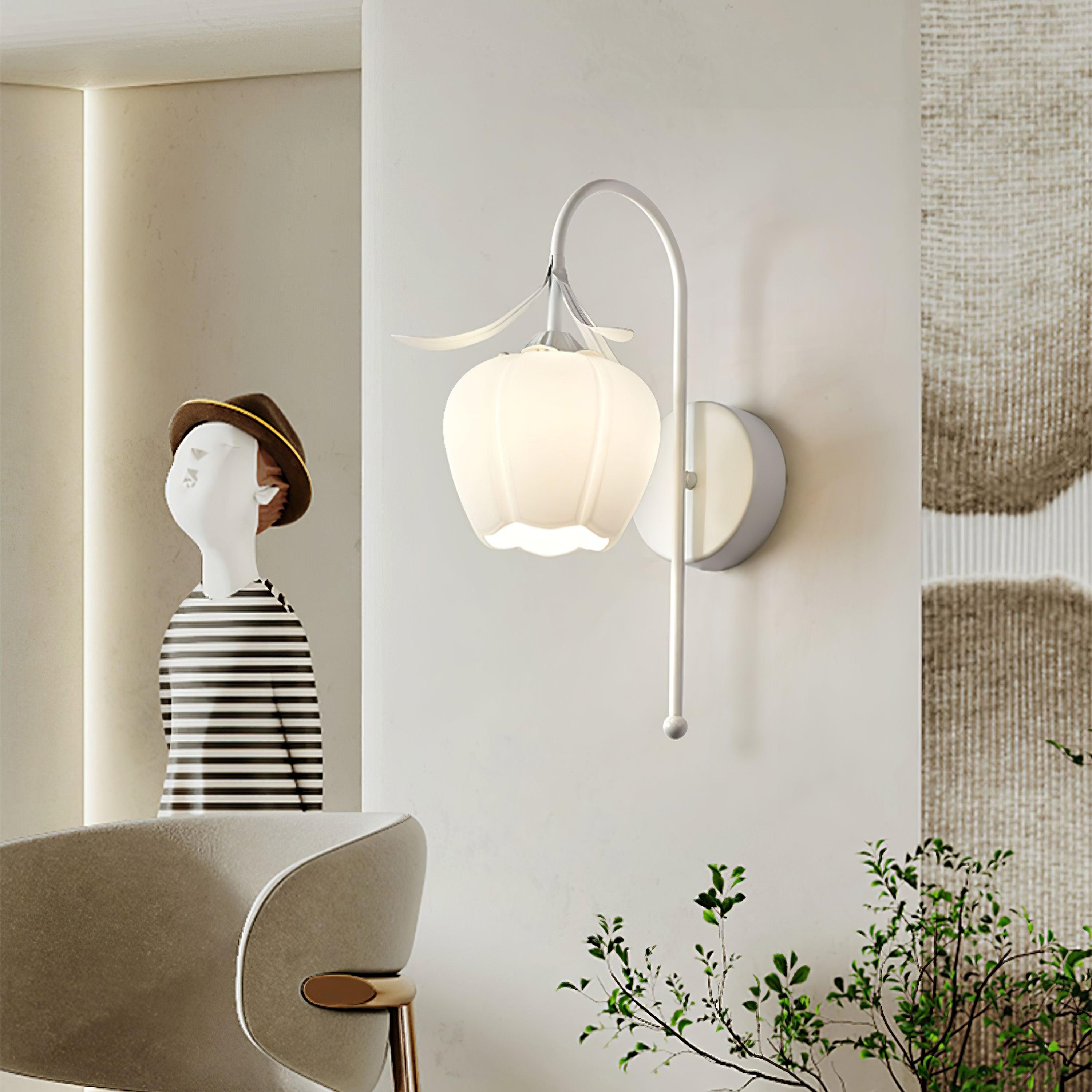 Luna Flower Wall Lamp