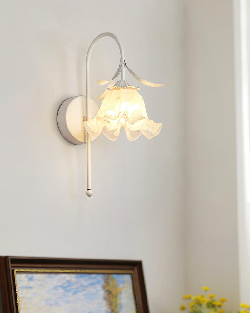 Luna Flower Wall Lamp