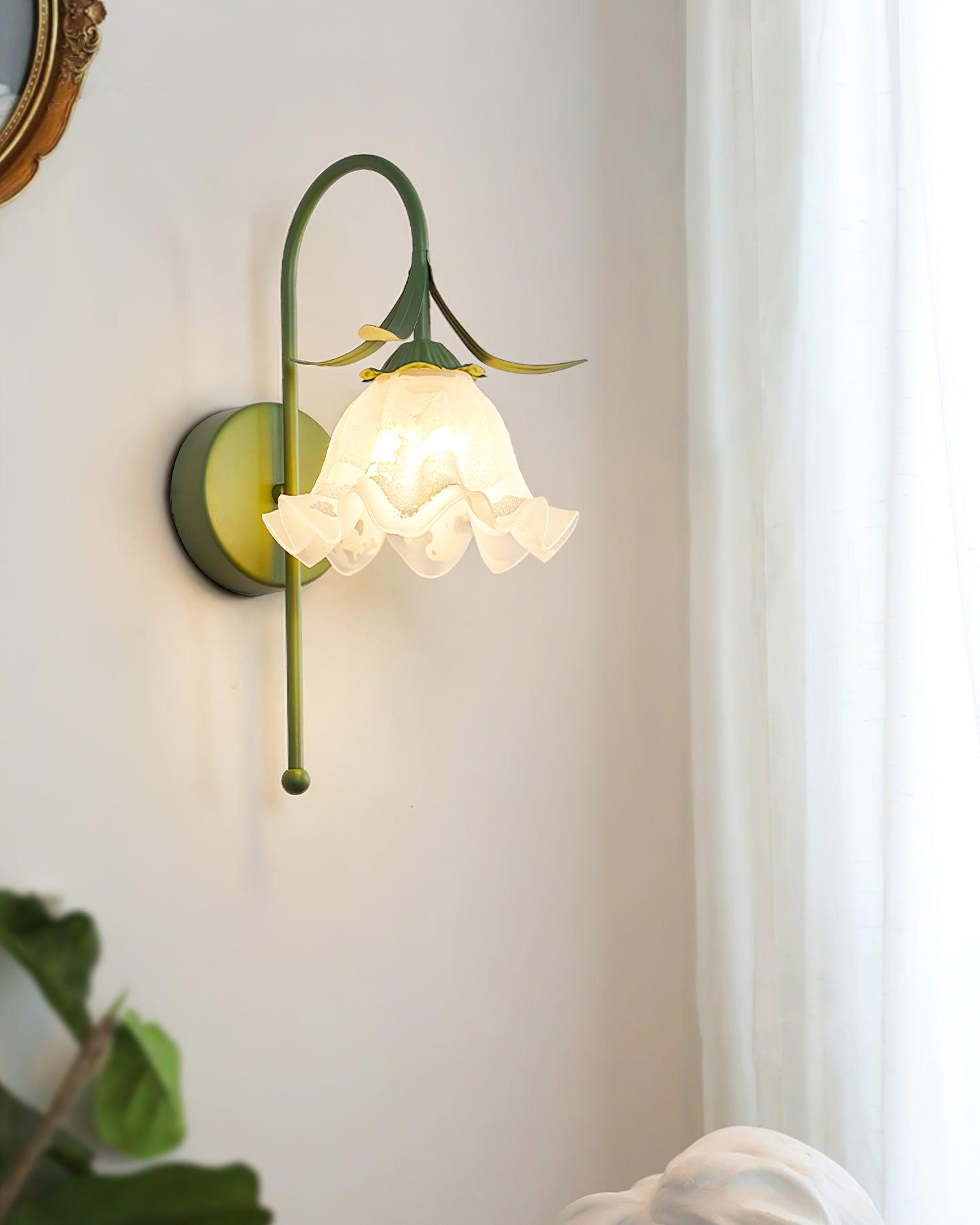 Luna Flower Wall Lamp