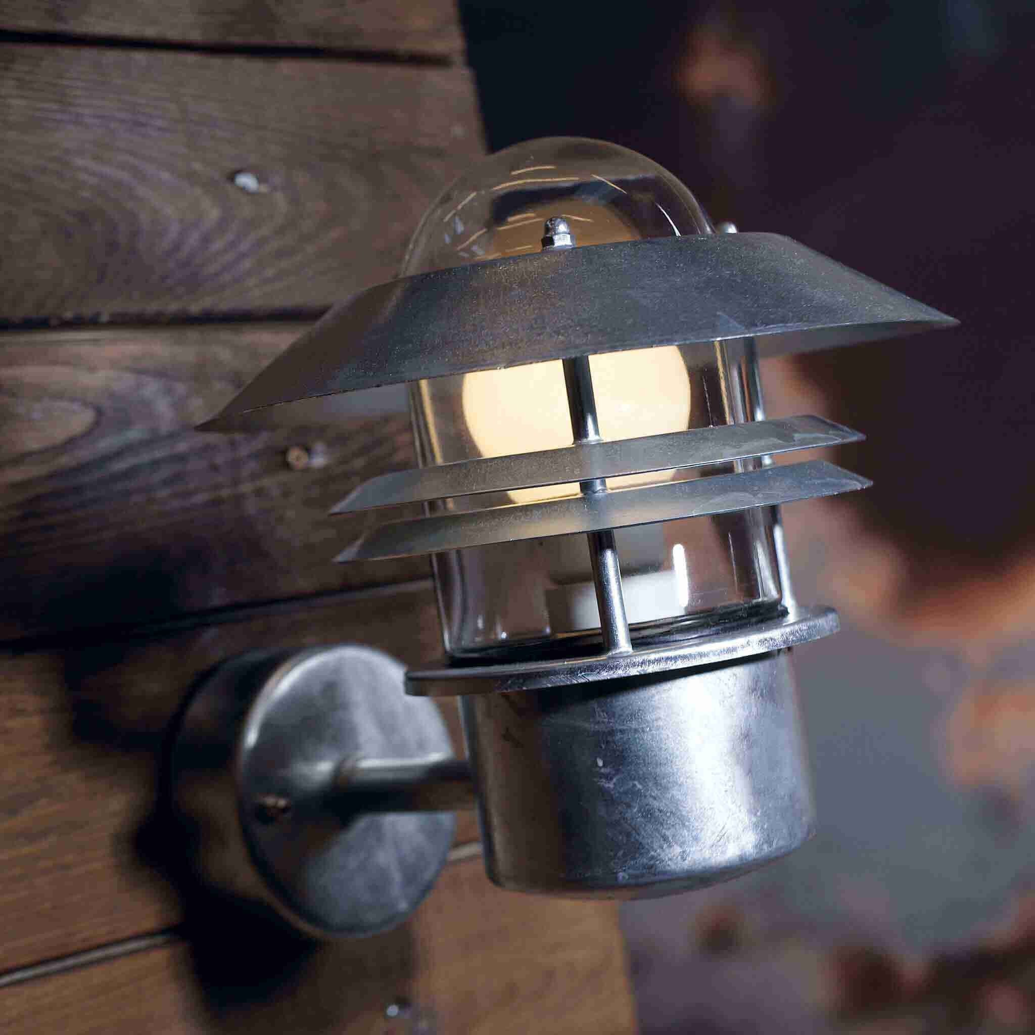 blokhus-outdoor-wall-light-galvanised-steel-2_2048x_053b9776-5a10-4b58-9d93-694bdb741b61.jpg
