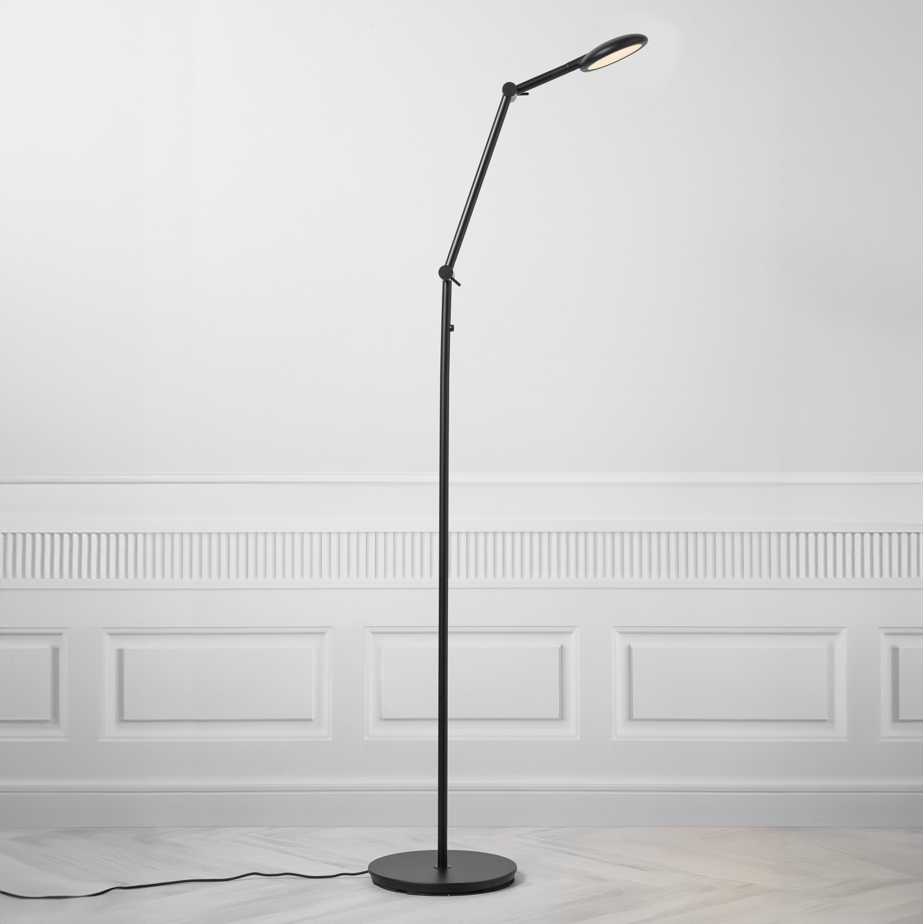 nordlux-bend-floor-lamp-black-5_38ac7cc6-7a62-44d4-9369-2ed24dd8cb2a.jpg