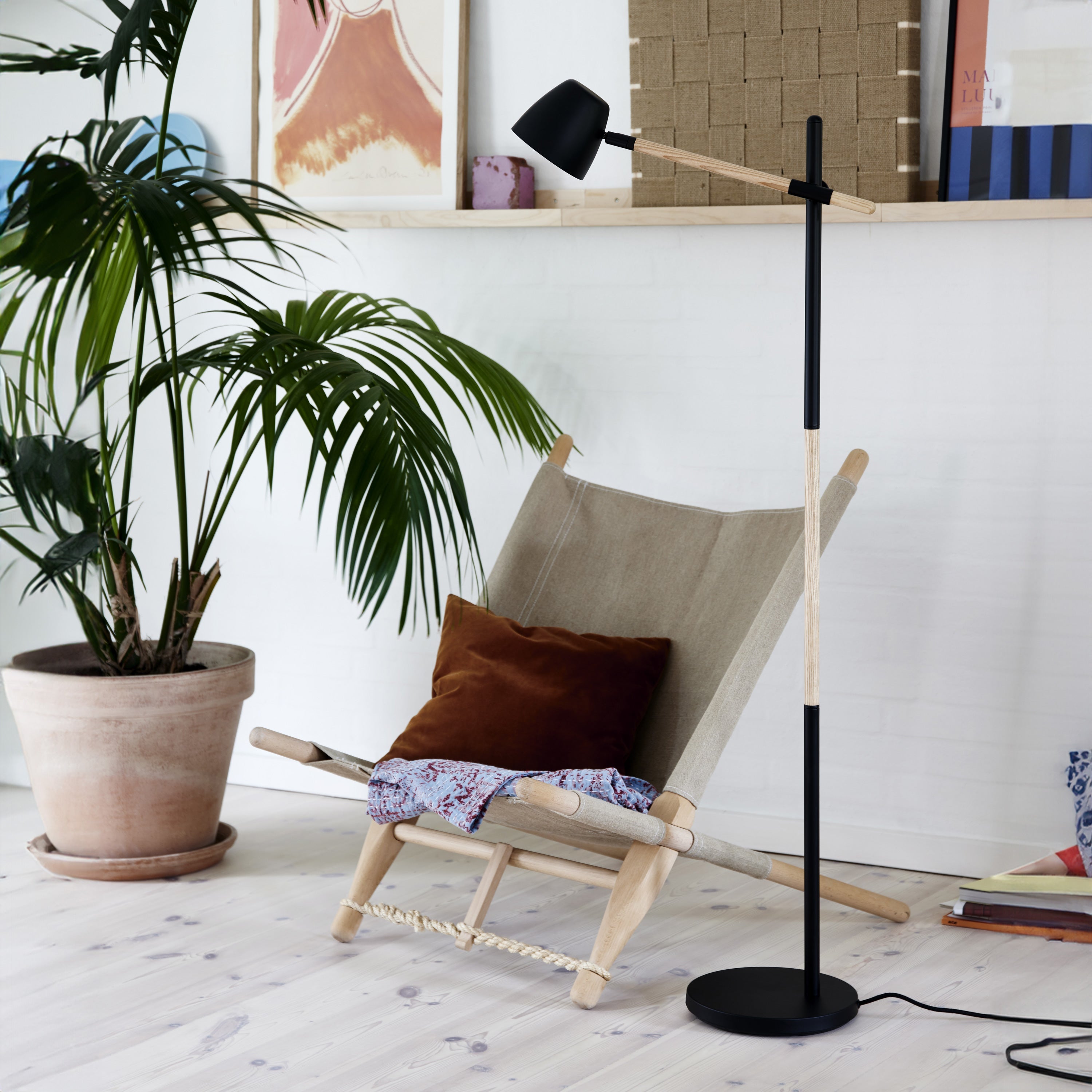 nordlux-theo-floor-lamp-black--1.jpg