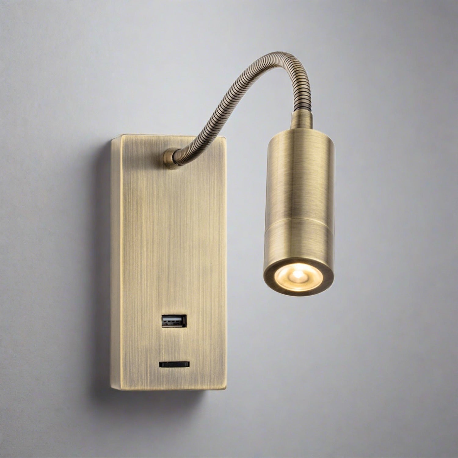 wren-flexible-reading-wall-spotlight-with-usb-charger4.jpg